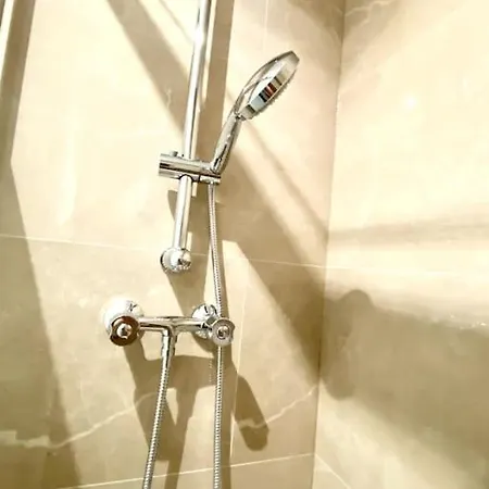 Lenova4 - Centre-ville - Tv - Wifi * Calais