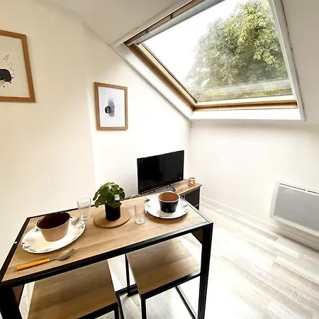 Lenova4 - Centre-ville - Tv - Wifi *